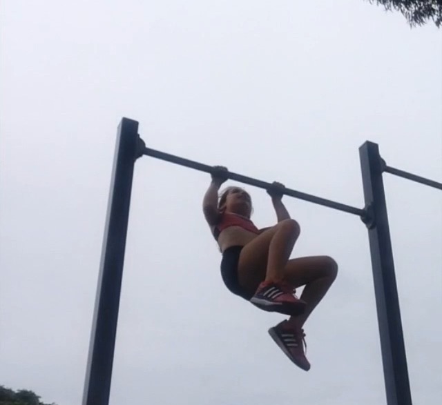 Eat Play Thrive Pull-ups